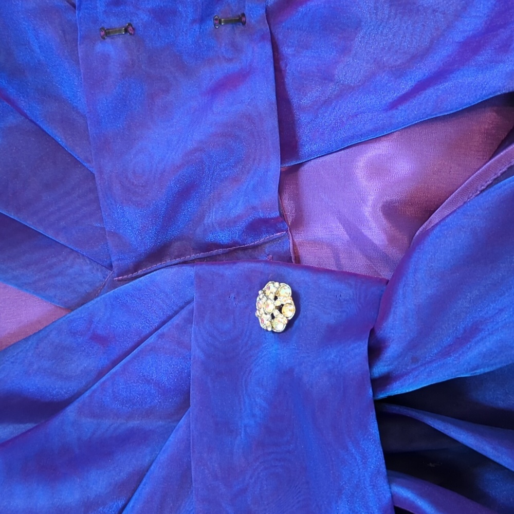 Iridescent Vintage Cocktail Dress - Picture 5 of 7